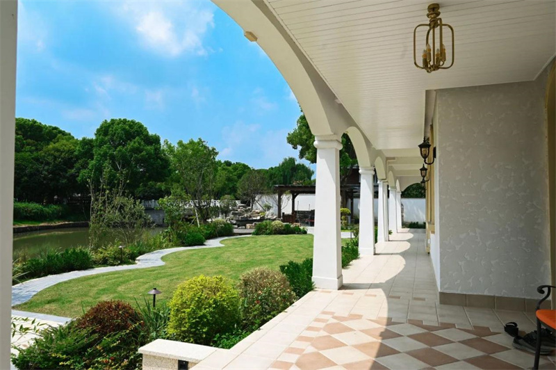 Room Tour|一線臨湖庭院,高階生活的藝術想象 image2 Room Tour|一線臨湖庭院,高階生活的藝術想象 image2